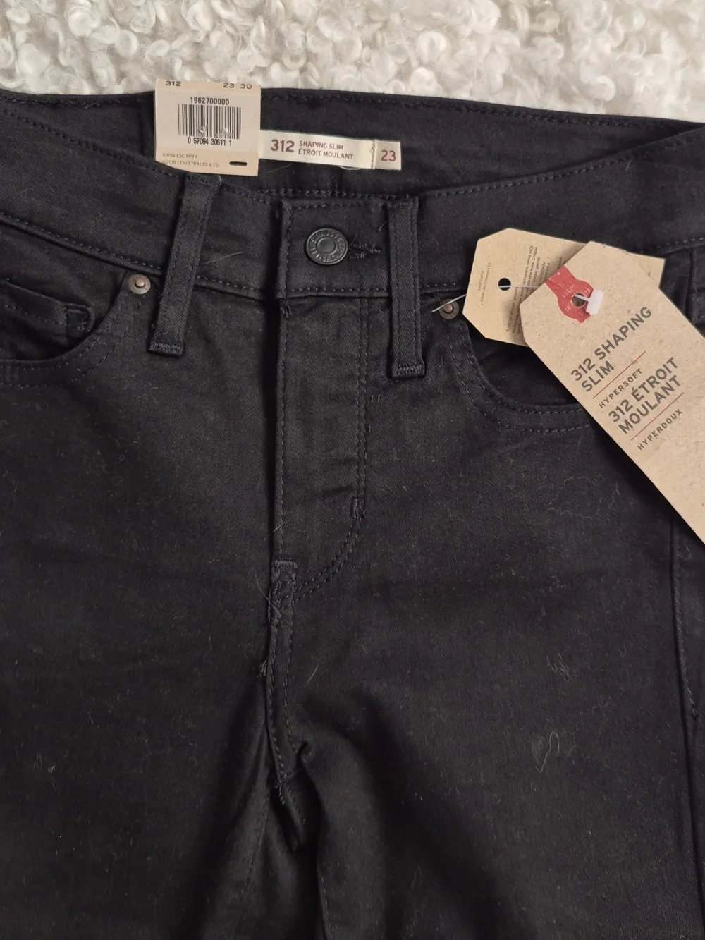Levi's Women's 312 Shaping Mid Rise Slim Jeans Black Minimalist Classic 23x30 - Picture 9 of 16